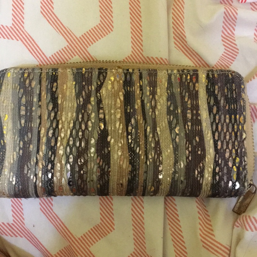 Maurices wallet